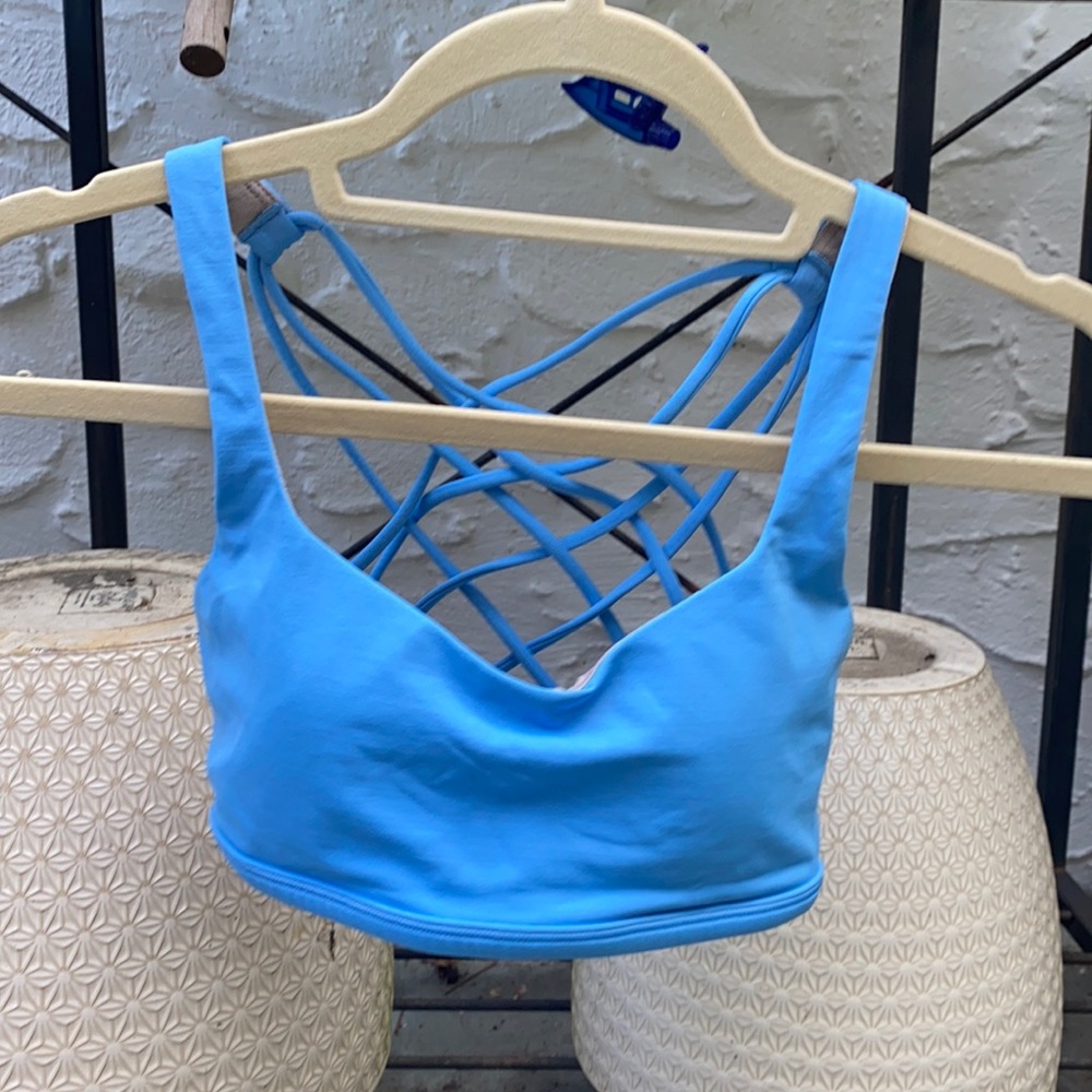 Baby blue lululemon sports bra